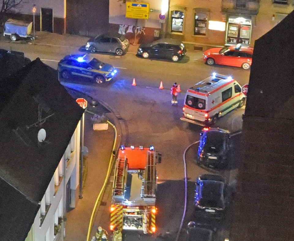 DRK Edingen hilft bei Feuerwehreinsatz in Edingen